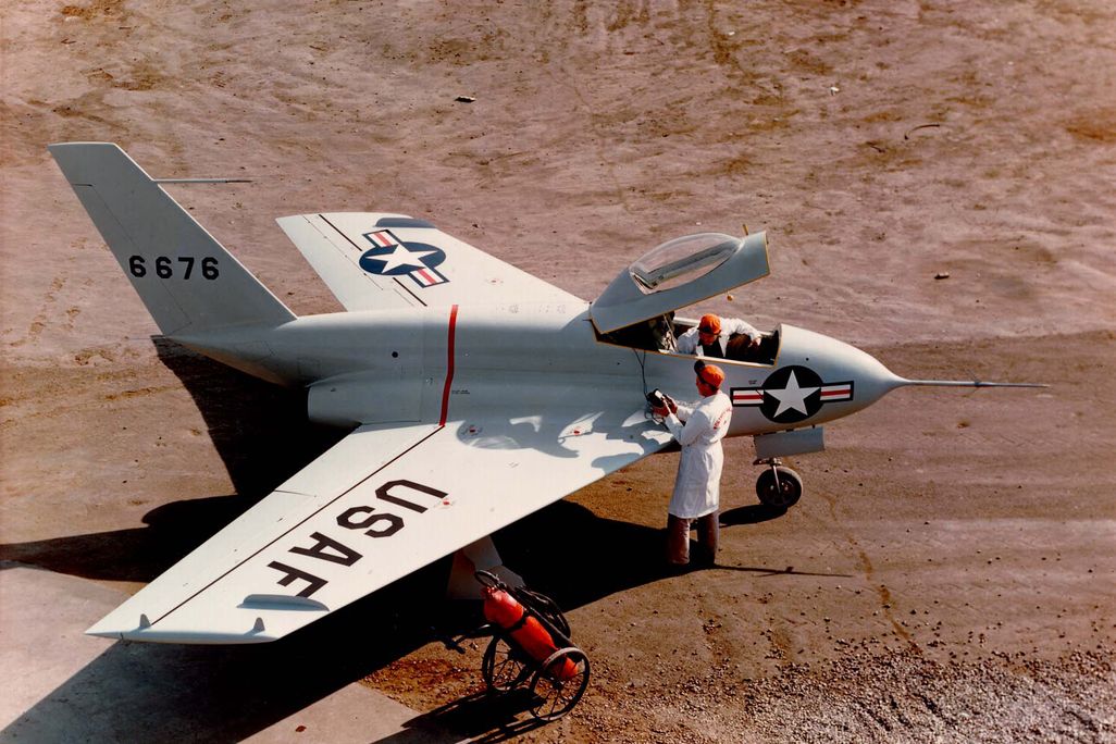 14B_AM14_Northrop X-4_LIVE.jpg