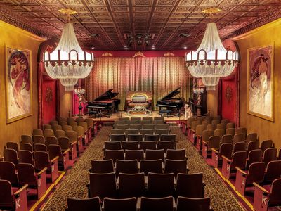 Audiences of all ages are flocking to Old Town Music Hall in El Segundo, California, for weekend sing-alongs, film shorts and features accompanied by the theater organ.