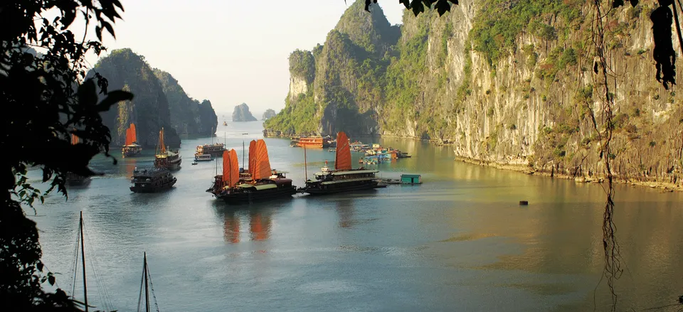  Ha Long Bay 