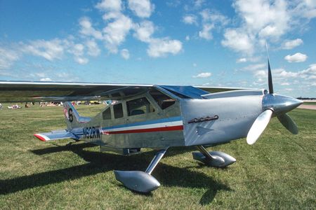 This Bede BD-4 at the 1991 EAA AirVenture in Oshkosh joined the hundreds built from an $1,800 kit introduced by Jim Bede in 1970.