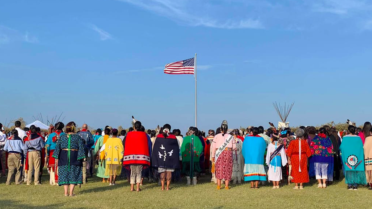 Grandchildren's love for their grandparents - Grandparents day Coloring  Pages, image size:1280x720