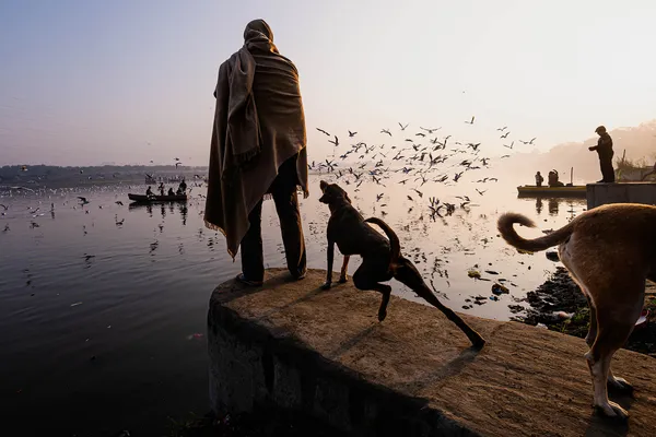 Morning Rituals by the Yamuna thumbnail