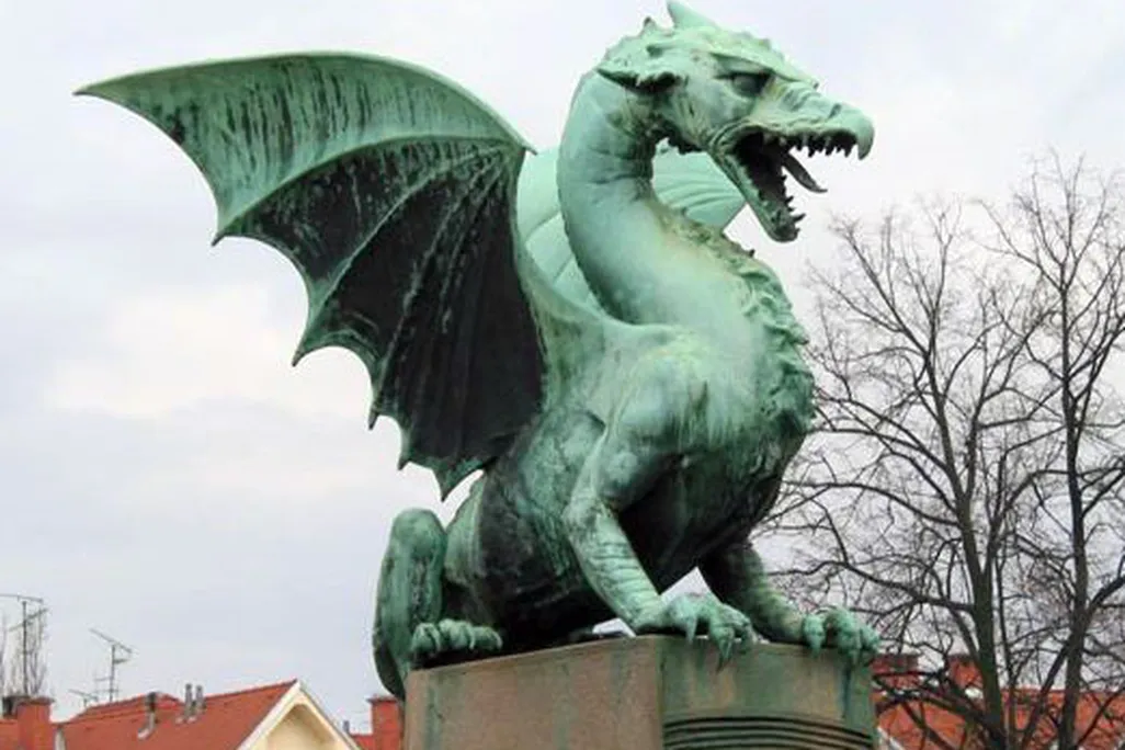 Dragon statue