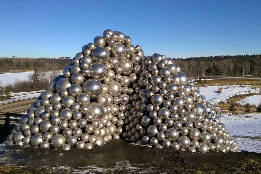 Large dome made up of stainless steel spheres