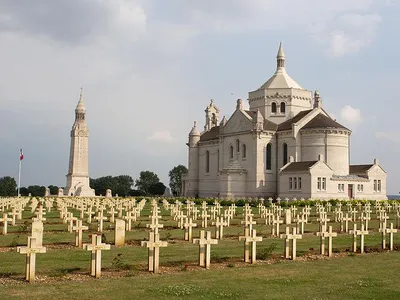 35 Places to Commemorate the 100th Anniversary of the End of World War I image