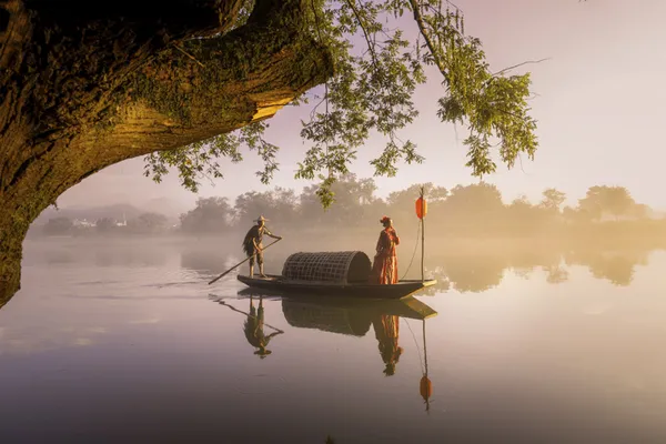 Morning in water town thumbnail