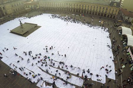 Sumando Ausencias (2016)
Doris Salcedo