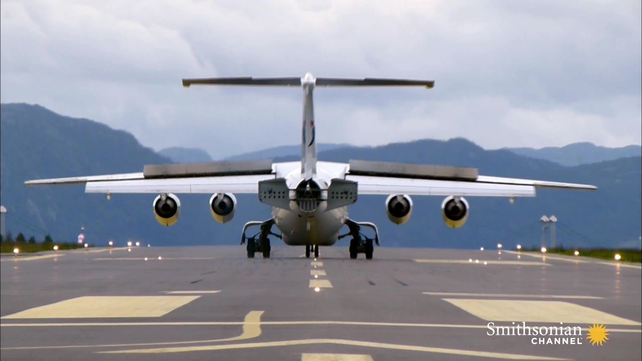 Preview thumbnail for Experts Assess Why This Plane Fell Off a Cliff