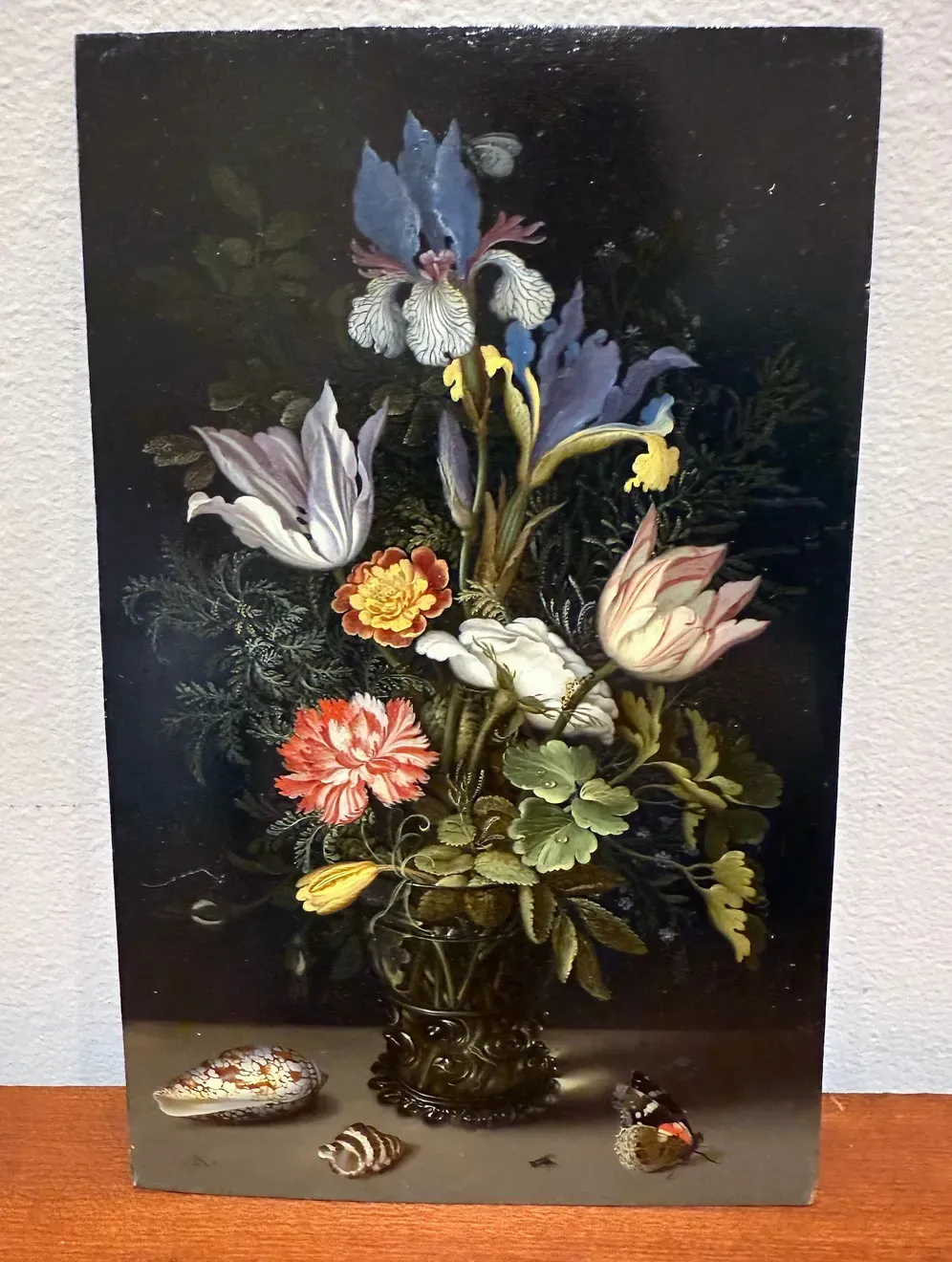 dark vase