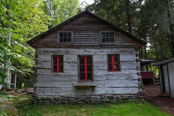 Daisy Town Cabin thumbnail
