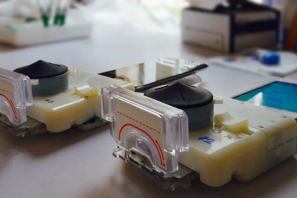 Smartphone Testing Device.jpg