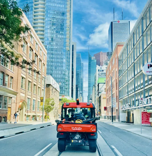 No traffic in the city thumbnail