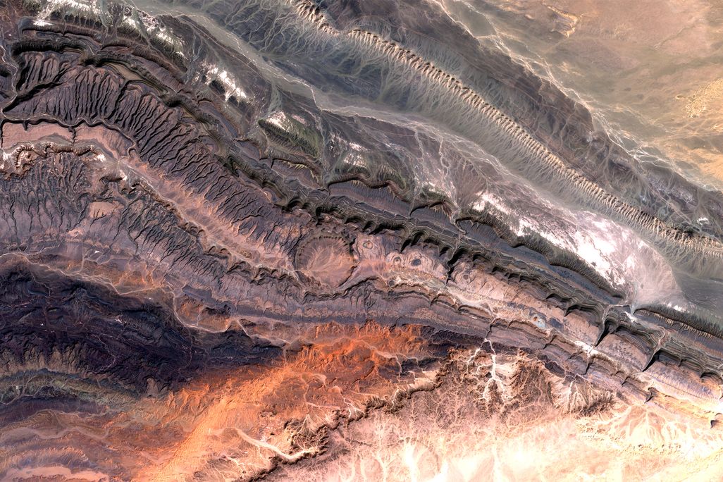 Ouarkziz_crater.jpg