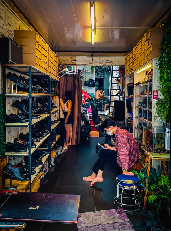 Inside A Vietnamese Shoe Shop thumbnail