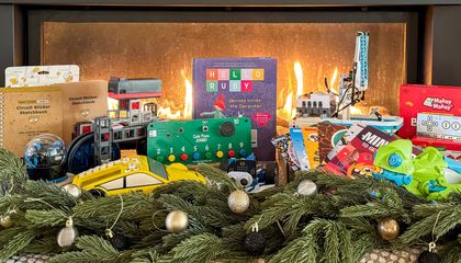 Engineers Say These Ten Holiday Gifts Will ‘Make Kids Think’