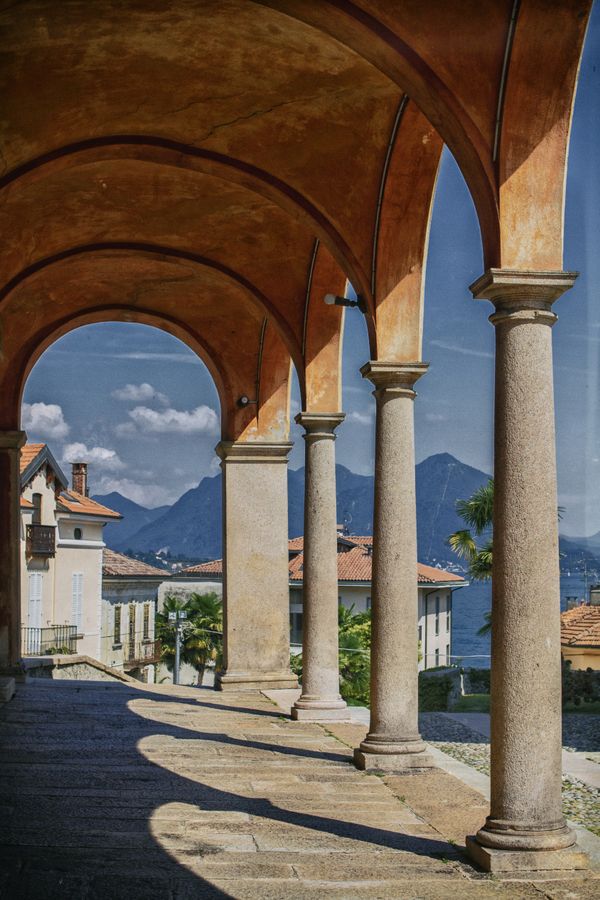 Iglesia Románica En Baveno Lago Maggiore, Italy thumbnail