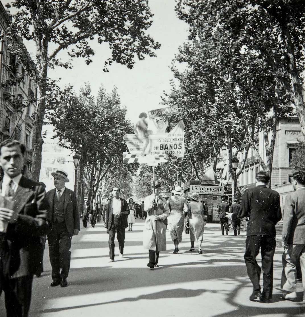 Dora Maar, Las Ramblas Barcelona, circa 1933