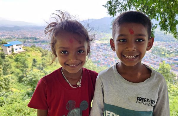 Smiling children of Pokhara thumbnail