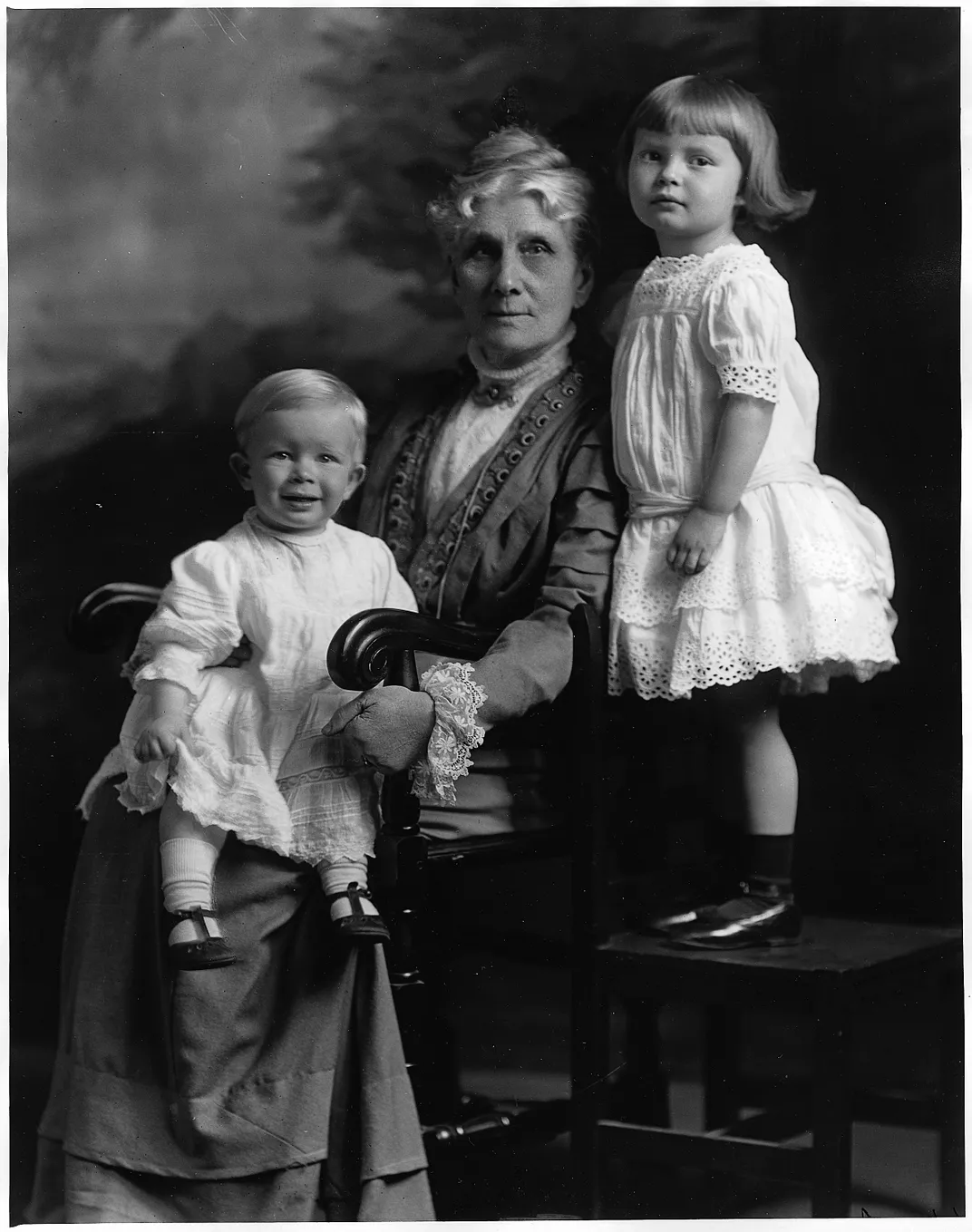 Leonowens later in life, with two of her grandchildren