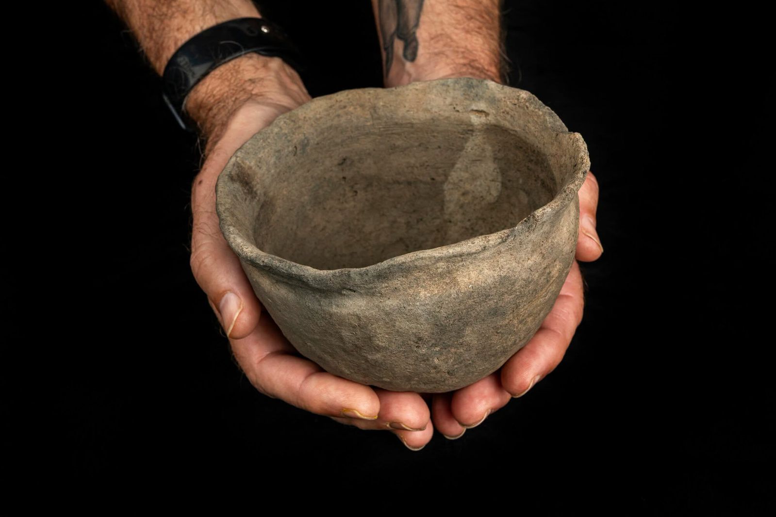 Students in Florida Discovered a 400-Year-Old Intact Pot That Reveals Conflict Among Indigenous, Spanish and English Powers