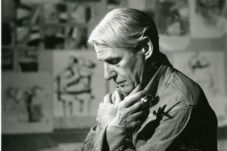 Willem de Kooning photographed in studio
