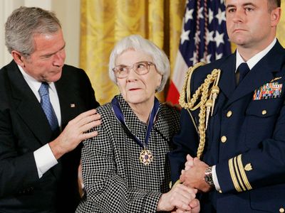 Harper Lee in 2007, accepting the Presidential Medal of Freedom