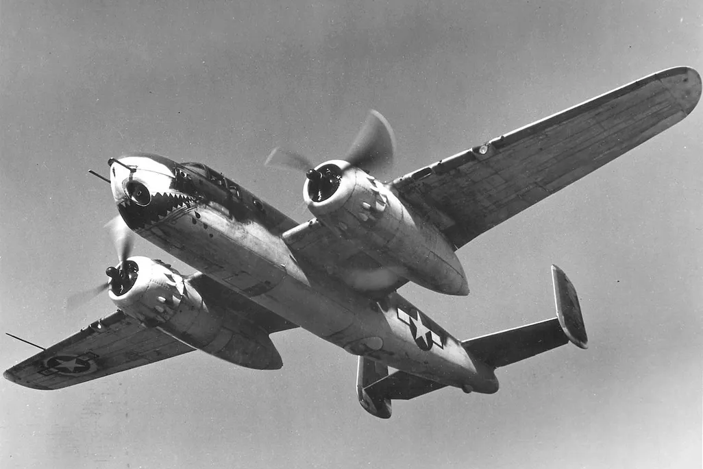 1280px-B-25G_Mitchell,_AAF_TAC_Center,_Florida_-_040315-F-9999G-005.jpg