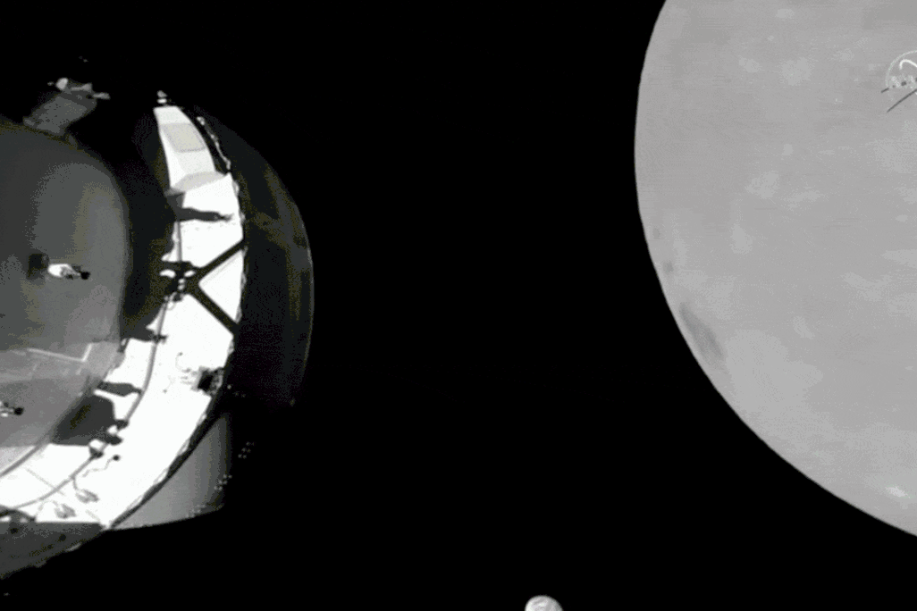 Orion approaches moon