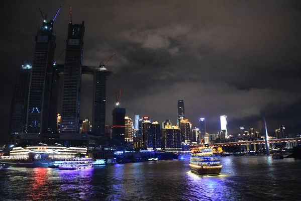 Yangtze River at Chongqing, evening thumbnail