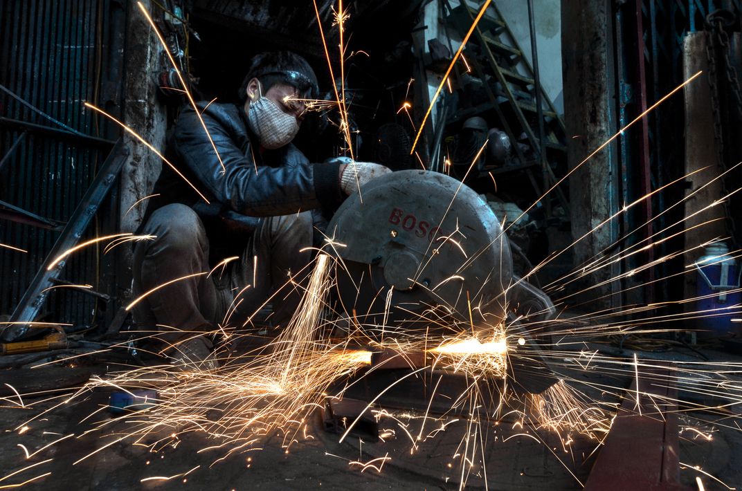 Iron Worker | Smithsonian Photo Contest | Smithsonian Magazine