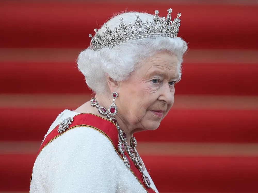 Portrait of Elizabeth II in 2015