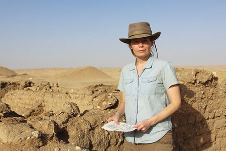 Egyptologist Jacquelyn Williamson on site at Tell el-Amarna. Williamson will lead an all-day seminar for Smithsonian Associates on April 10 examining the site's latest discoveries.