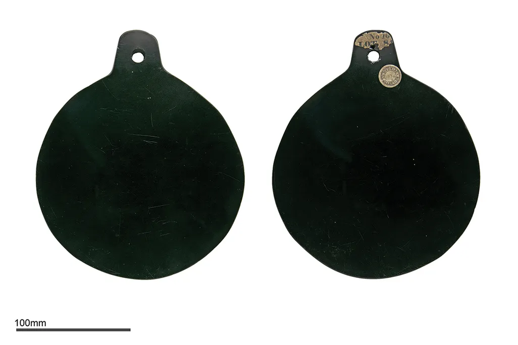 Obsidian spirit mirror used by John Dee