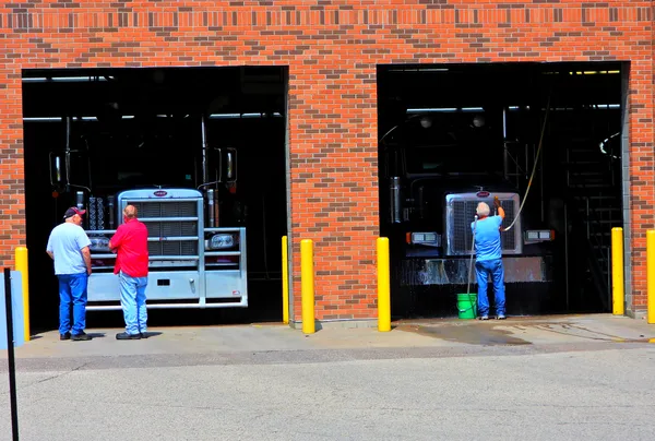 Chatting and Cleaning thumbnail