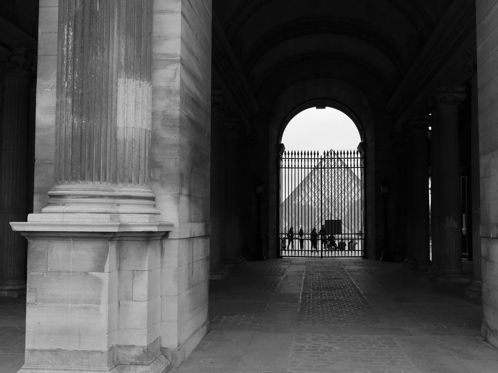 Pyramid through the Arch | Smithsonian Photo Contest | Smithsonian Magazine