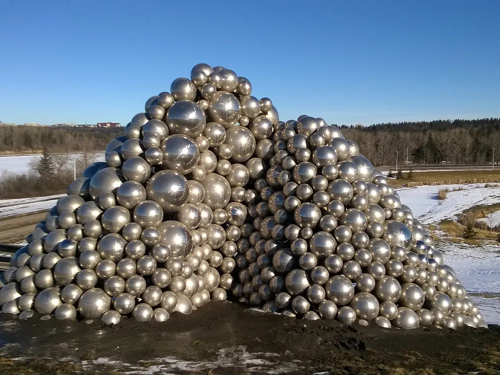 Large dome made up of stainless steel spheres