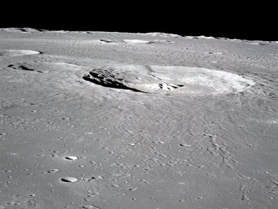 The Bullialdhus Crater. It looks little, but it ain’t.