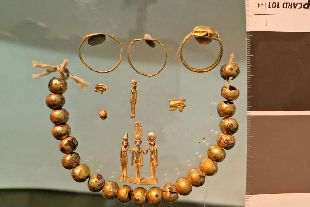 All finds