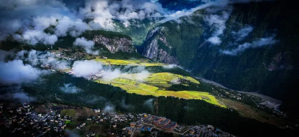 Spring along Nujiang River thumbnail