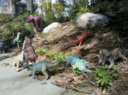 20110520083317dinosaur-battle.jpg