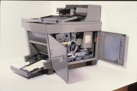 This is the 517th Xerox model 917 ever made, donated to the Smithsonian in 1985.