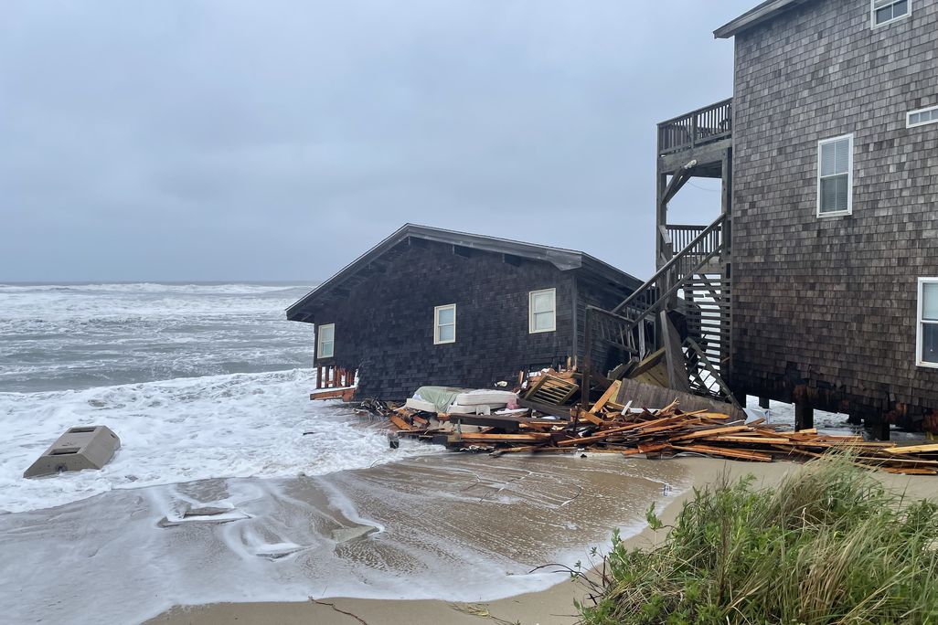 Home collapse at Cape Hatteras National Seashore