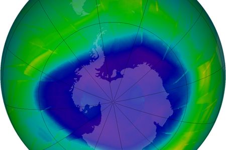 In purple, a hole in the ozone layer over Antarctica on September 10, 2009