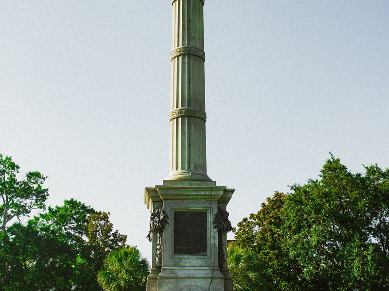 Calhoun statue the morning after Charleston riot Smithsonian Photo