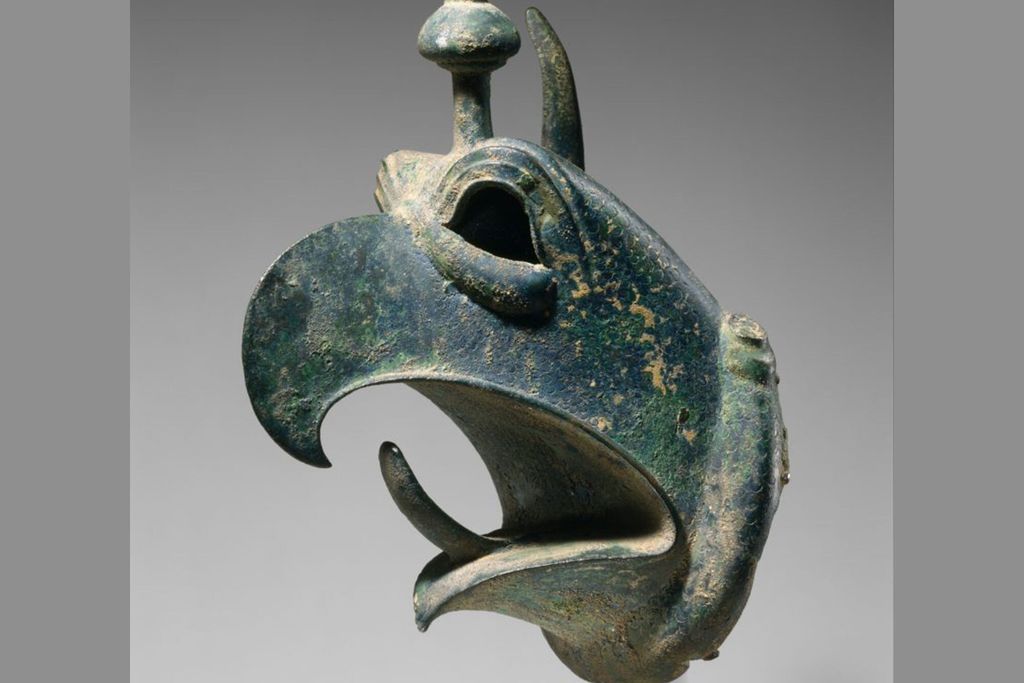 Griffin head