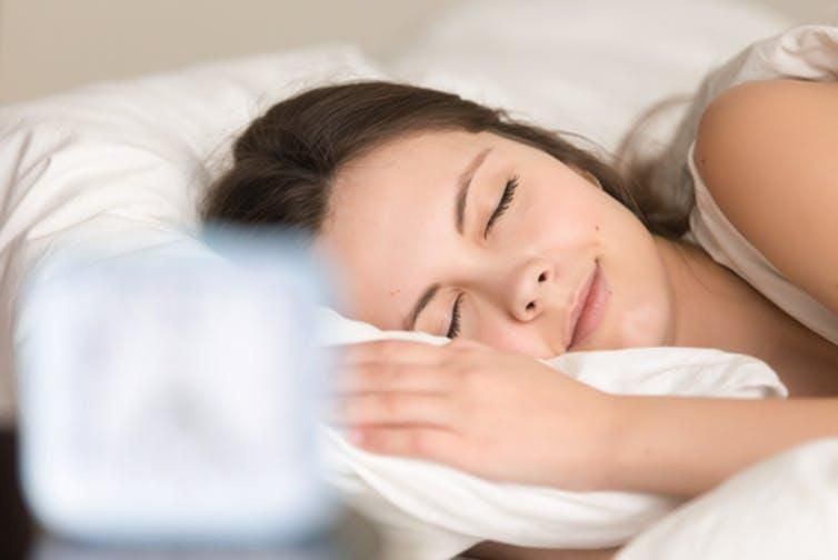 Going to bed early is part of getting a good night’s sleep.