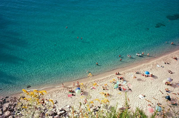 Last people on the beach in Tropea thumbnail