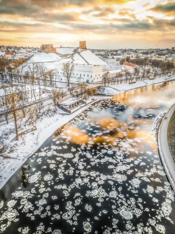 Shuga flow beneath the tower thumbnail