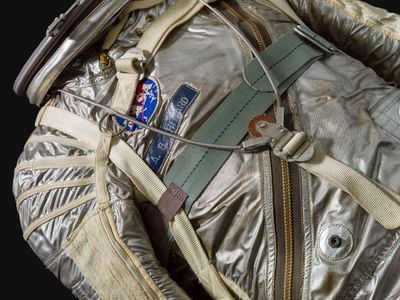 Materials and manufacturing details of the specially made suit of America&#39;s first space traveler were extensively analyzed before being prepared for display on a customized mannequin.