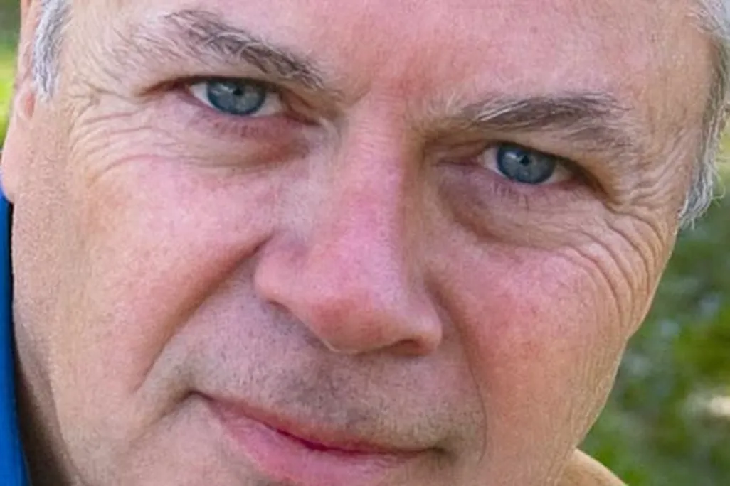 Stephen Kinzer